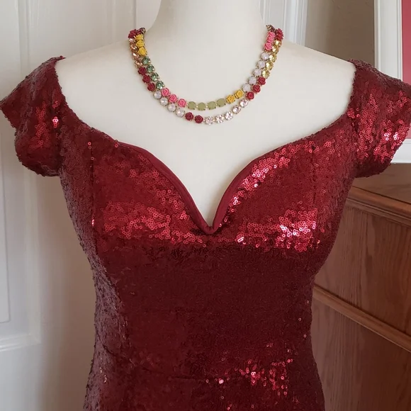 B Smart Dark Red Sequin Mermaid Gown - EUC - Picture 2 of 7